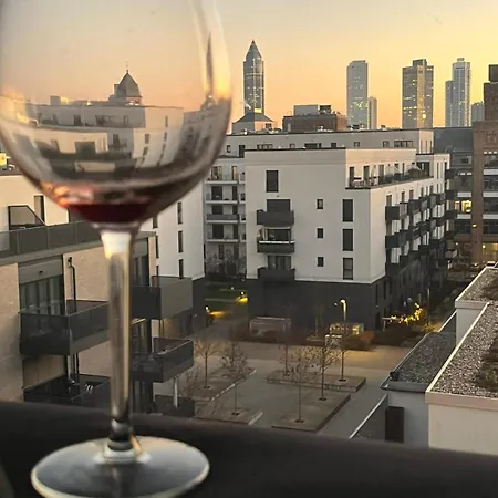 Alloggio in famiglia Mit Eigenem Badezimmer - 1 Bahn-station Zur Messe Und Hbf Francoforte sul Meno