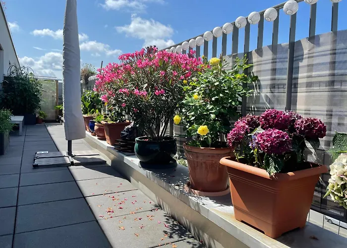 Homestay szállás Mit Eigenem Badezimmer - 1 Bahn-station Zur Messe Und Hbf